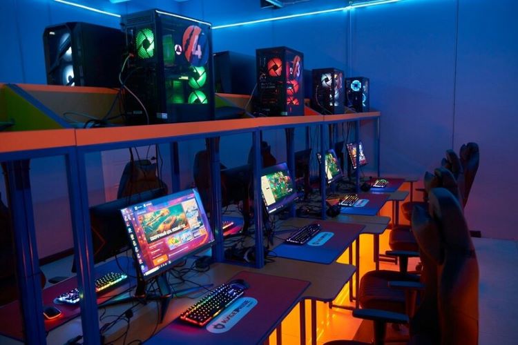 Соревнования по компьютерному спорту «Киберпатриот QUAZAR.GG»