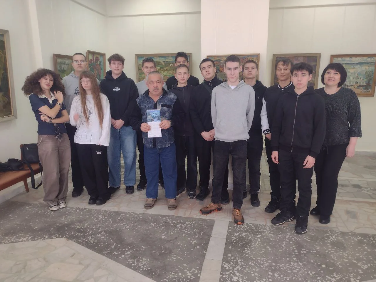 Интеллектуальная игра ко Дню защитника Отечества в выставочном зале «Ижад»