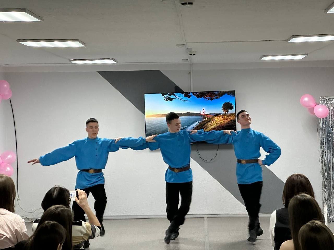 Праздничный вечер в честь 8 Марта прошел в общежитии №2