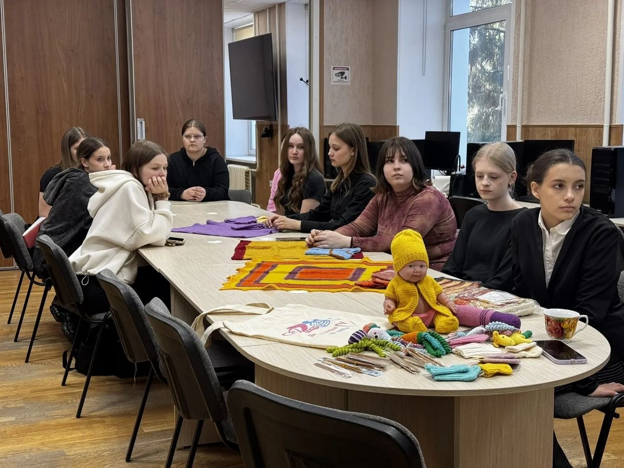 В КОЛЛЕДЖЕ ПРОШЛА АКЦИЯ «СВЯЗУЮЩАЯ НИТЬ», ОБЪЕДИНИВШАЯ СТУДЕНТОВ И ПРЕПОДАВАТЕЛЕЙ