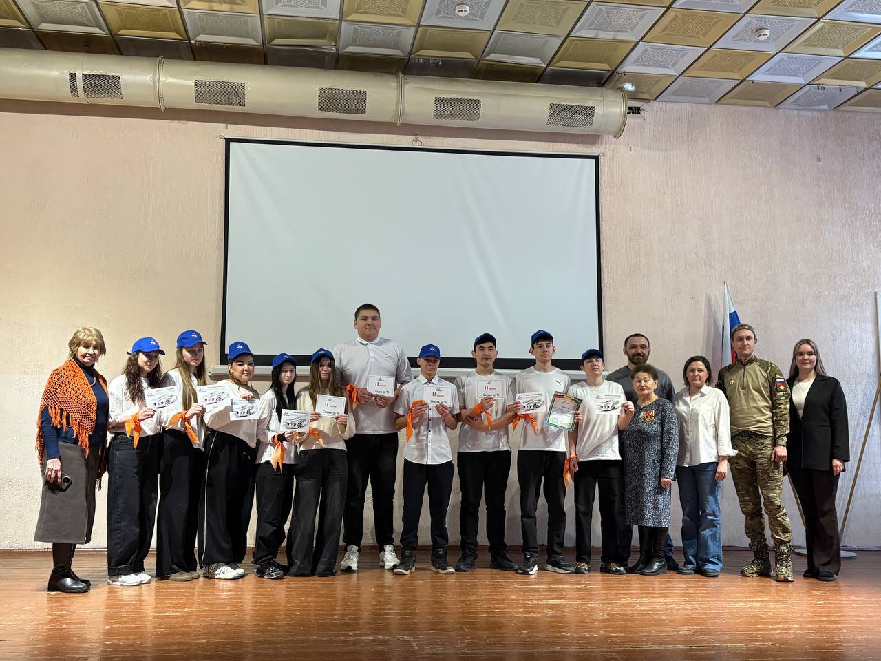 Квиз «Авто-Драйв: битва умов и скоростей» для студентов, проживающих в общежитии