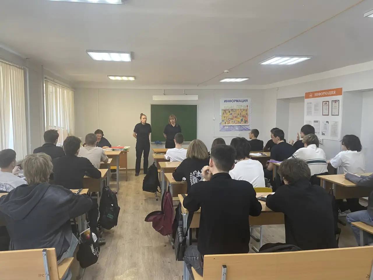 Встреча с инспекторами Комиссии по делам несовершеннолетних