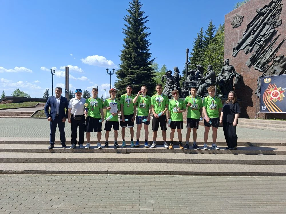 Сборная УТЭК одержала победу на легкоатлетической эстафете, посвященной 81-й годовщине Победы в Великой Отечественной войне